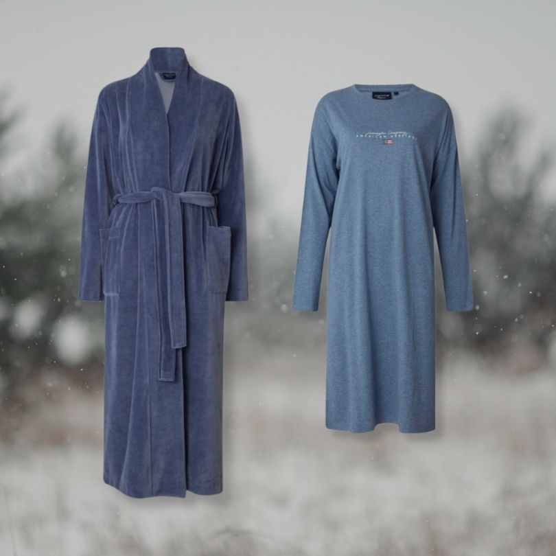 Blå velur badekåpe og blå nattkjole fra Lexington