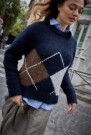 ICHI Bayana LS – Strikkegenser med rutemønster i navy, brun og off-white thumbnail