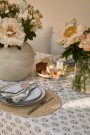 LEXINGTON Duk med eukalyptus blomstertrykk 150x250cm thumbnail